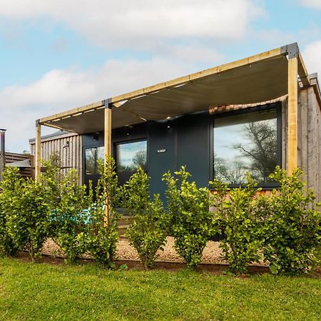 The Reef - Unique Hot Tub Cabin In Millport Exterior foto