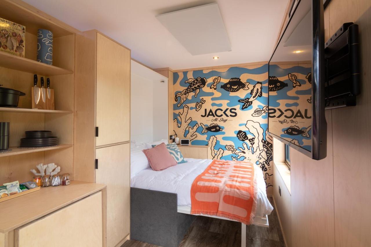 The Reef - Unique Hot Tub Cabin In Millport Exterior foto