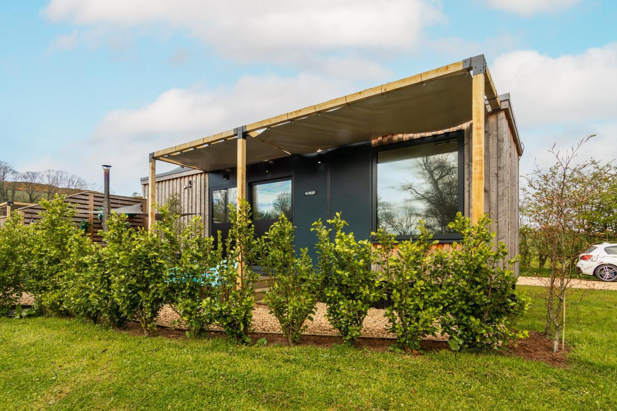 The Reef - Unique Hot Tub Cabin In Millport Exterior foto
